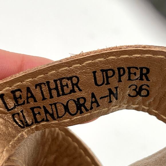 L'Artiste by Spring Step Glendora women’s leather slide sandals shoes. - Picture 9 of 9